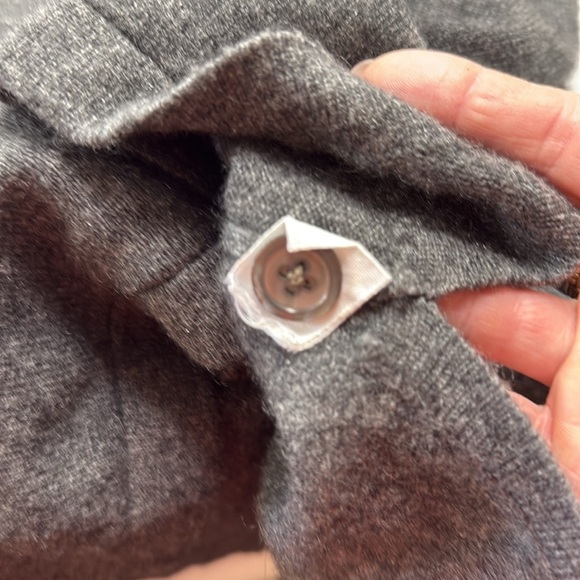 Lands' End Gray 100% 2 Ply Cashmere Sleeveless Button Down Tunic Length Vest M - Picture 5 of 10